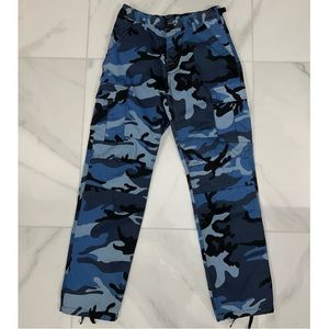 Zumiez blue camo cargo pants